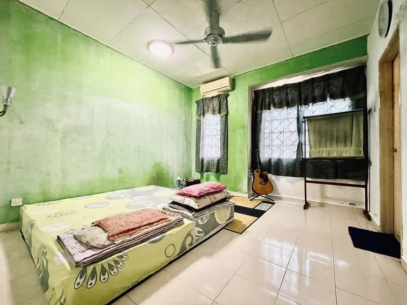 Terraced House for Sale in Sungai Buloh (Selangor) - Shamzjoe . - Bedroom - PropertyGuru.com.my