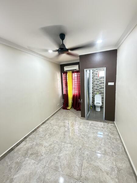 Bandar Country Homes untuk Untuk Dijual - RM 499,000, Apr 2026 - Bathroom - PropertyGuru.com.my