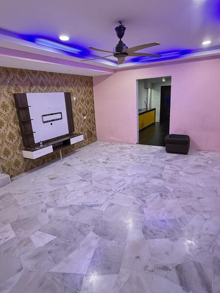 Bandar Country Homes untuk Untuk Dijual - RM 499,000, Apr 2026 - Living Room - PropertyGuru.com.my