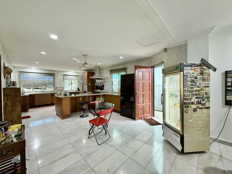 Rumah Banglo untuk Dijual di Damansara Heights (Kuala Lumpur) - Ken Tan - Kitchen - PropertyGuru.com.my