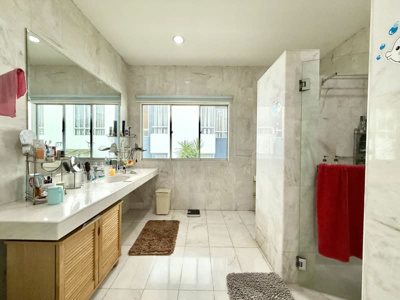 Rumah Banglo untuk Dijual di Damansara Heights (Kuala Lumpur) - Ken Tan - Bathroom - PropertyGuru.com.my