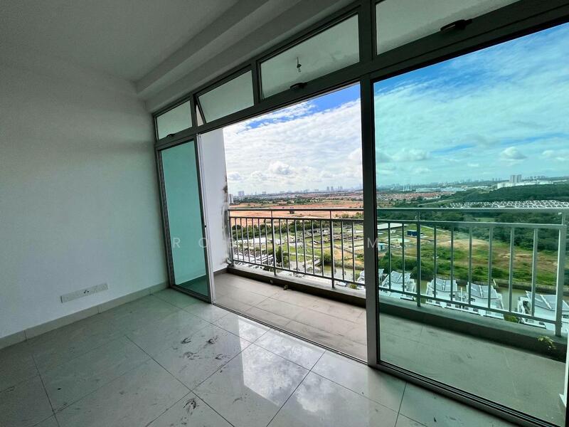 Apartment for Sale at D'Lagoon Luxury Apartment - Robin Lim - Balcony - PropertyGuru.com.my