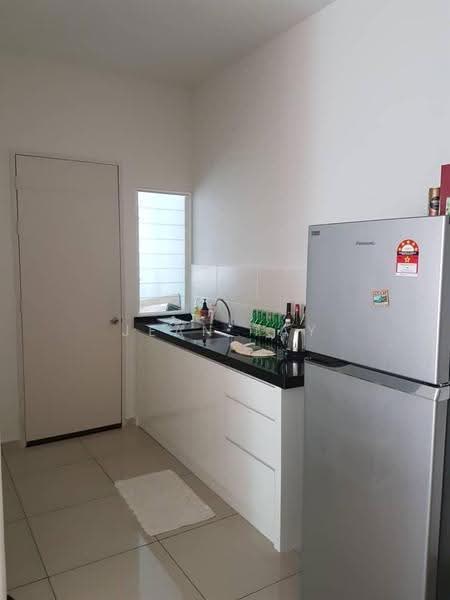 Service Residence for Sale at Parkland Residence - Jean Tay - Kitchen - PropertyGuru.com.my
