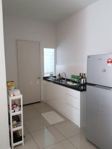 Service Residence for Sale at Parkland Residence - Jean Tay - Kitchen - PropertyGuru.com.my