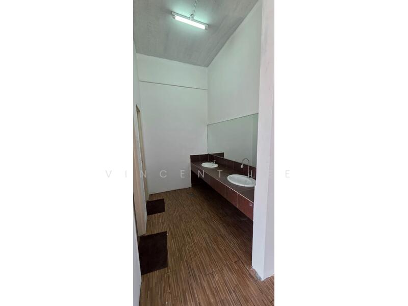 Shop / Office for Sale in Bandar Baru Bangi (Selangor) - Vincent Lee - Bathroom - PropertyGuru.com.my