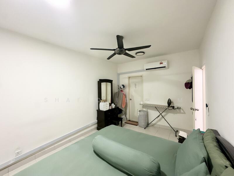 Pangsapuri untuk Dijual di Pangsapuri Seri Mutiara - Shafiq Ibrahim - Bedroom - PropertyGuru.com.my