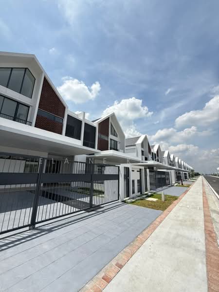 Semi-Detached House for Sale in Elmina (Shah Alam) - Elaine Khoo - Exterior - PropertyGuru.com.my
