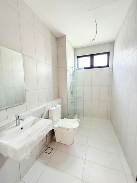 Semi-Detached House for Sale in Elmina (Shah Alam) - Elaine Khoo - Bathroom - PropertyGuru.com.my