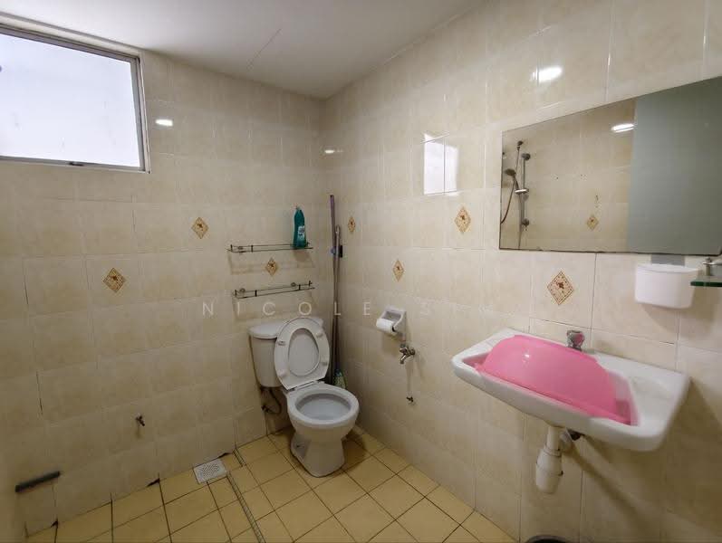 Kondominium untuk Dijual di Casa Puteri Condominium - Nicole Sim - Bathroom - PropertyGuru.com.my