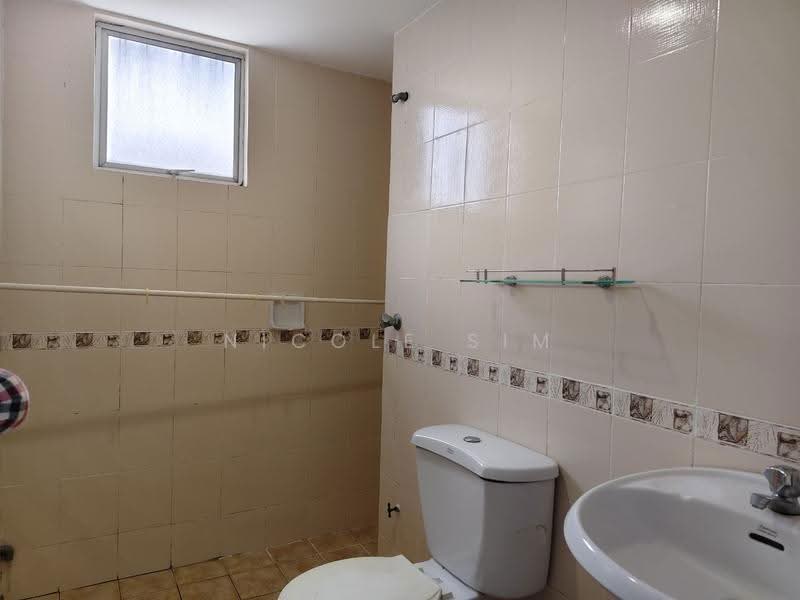 Kondominium untuk Dijual di Casa Puteri Condominium - Nicole Sim - Bathroom - PropertyGuru.com.my