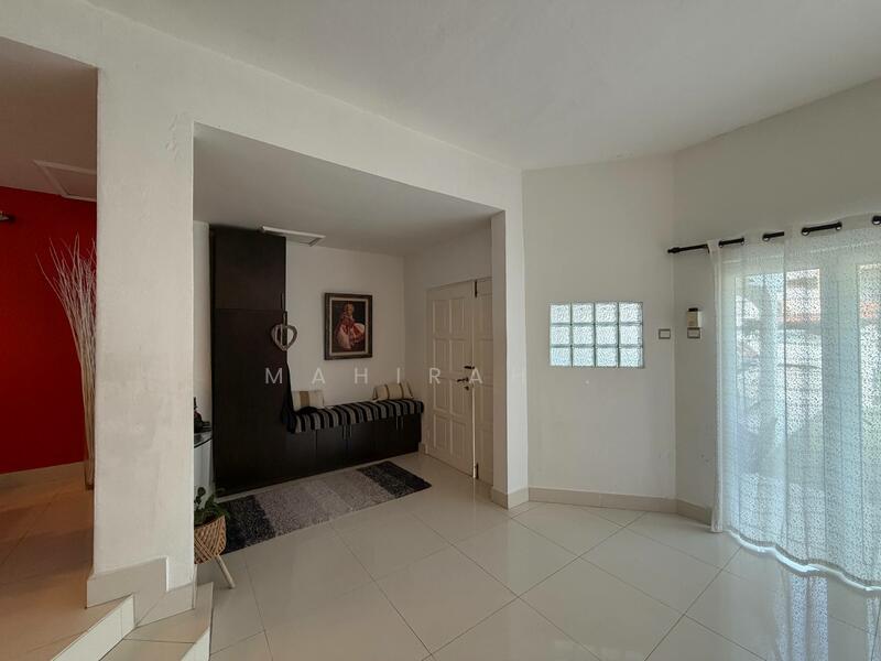 Terraced House for Sale in Taman Pinggiran Ukay (Ulu Kelang) - Mahirah . - Living Room - PropertyGuru.com.my