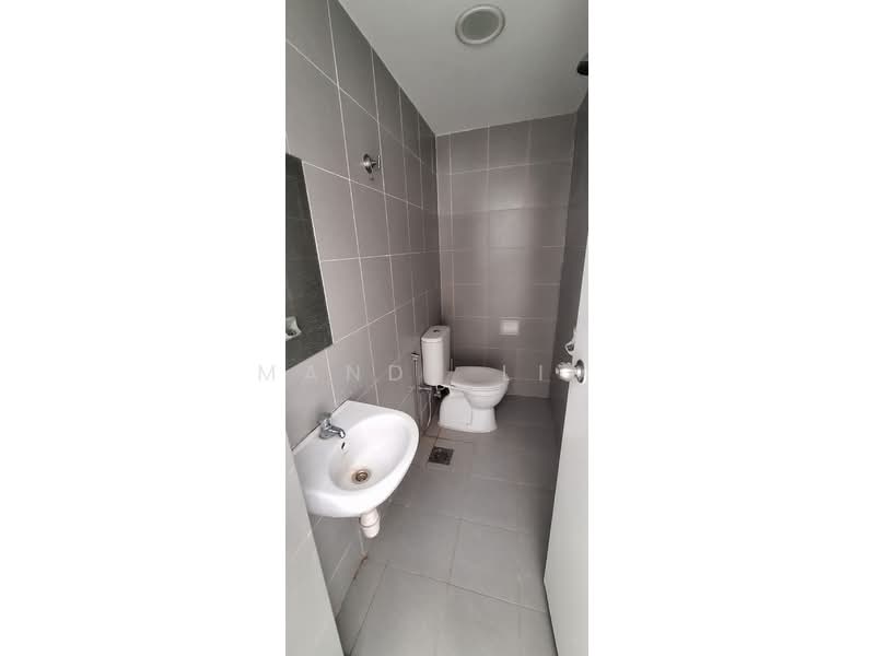 3-storey Terraced House for Rent in Cyberjaya (Selangor) - Mandy Lim - Bathroom - PropertyGuru.com.my