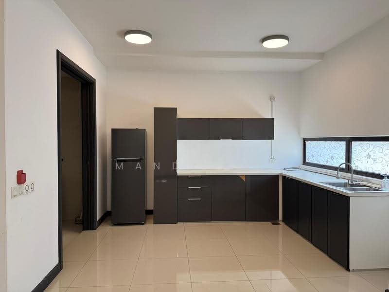 3-storey Terraced House for Rent in Cyberjaya (Selangor) - Mandy Lim - Kitchen - PropertyGuru.com.my