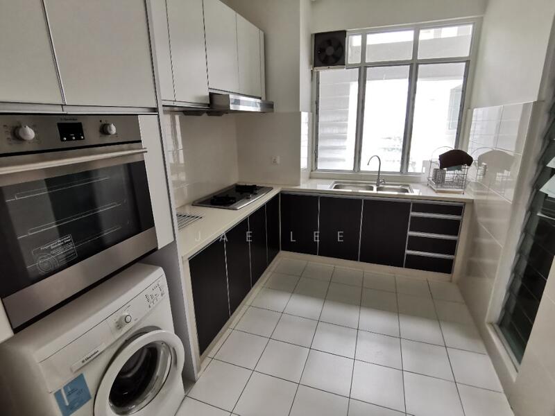 Platino Condominium untuk Untuk Disewa - RM 4,500 /bulan, Mac 2026 - Kitchen - PropertyGuru.com.my