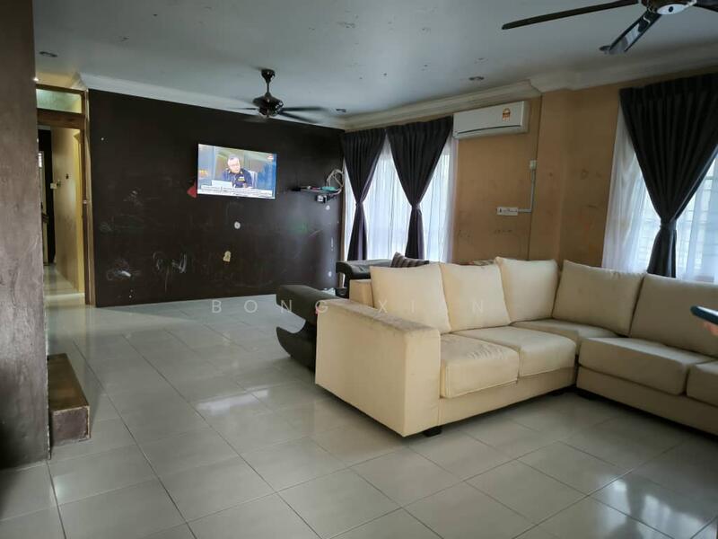 2-storey Terraced House for Sale in Kuching (Sarawak) - Bong Xian - Living Room - PropertyGuru.com.my