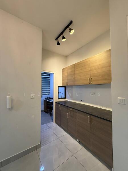 The Birch untuk Untuk Disewa - RM 1,800 /bulan, Feb 2026 - Kitchen - PropertyGuru.com.my