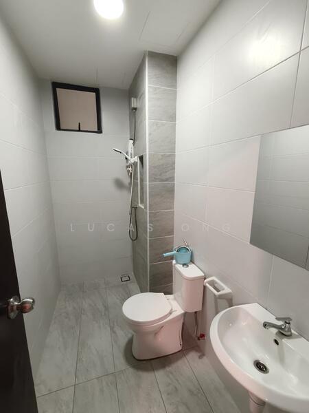 KSL Residence 2 @ Kangkar Tebrau untuk Untuk Disewa - RM 1,700 /bulan, Feb 2026 - Bathroom - PropertyGuru.com.my