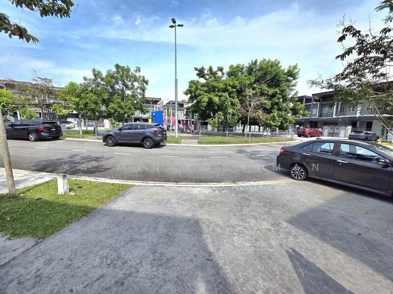 2-storey Terraced House for Sale in Semenyih (Selangor) - Yasmin Sulaiman - Exterior - PropertyGuru.com.my