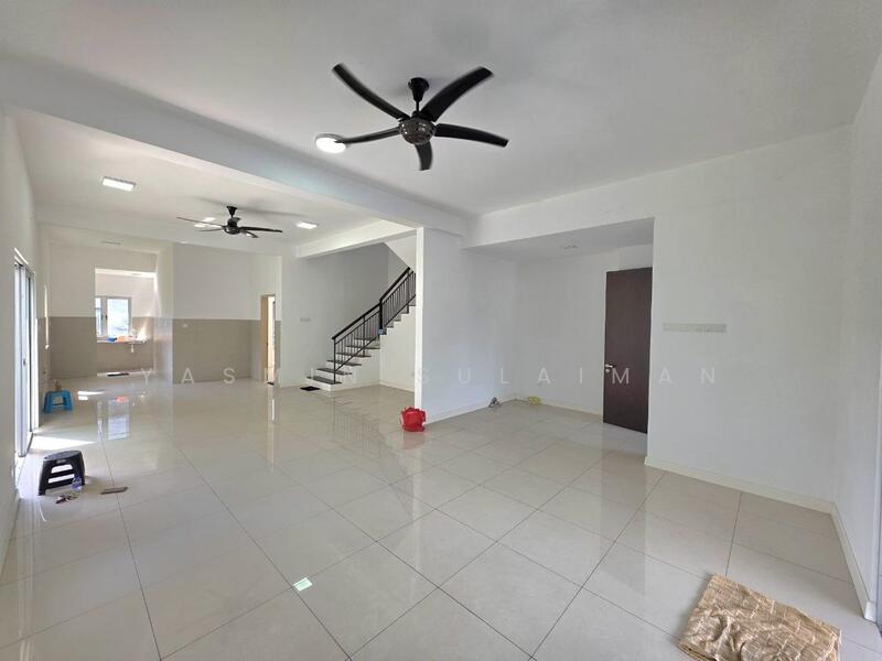 2-storey Terraced House for Sale in Semenyih (Selangor) - Yasmin Sulaiman - Living Room - PropertyGuru.com.my