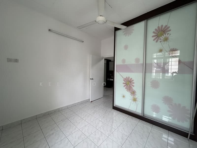 Rumah Teres 2-Tingkat untuk Dijual di Kota Kemuning (Shah Alam) - Anjoe Tang - Bedroom - PropertyGuru.com.my