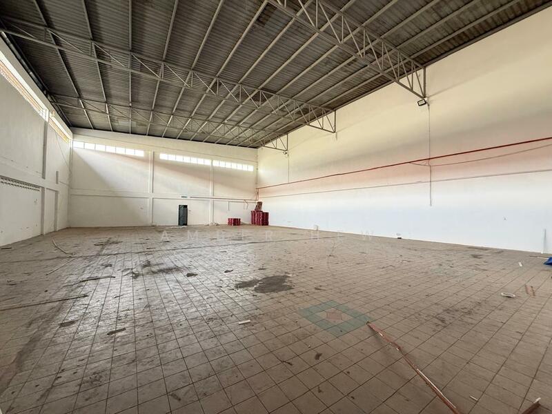 Semi-D Factory for Sale in Taman Desa Cemerlang (Ulu Tiram) - Amber Hew - Interior - PropertyGuru.com.my