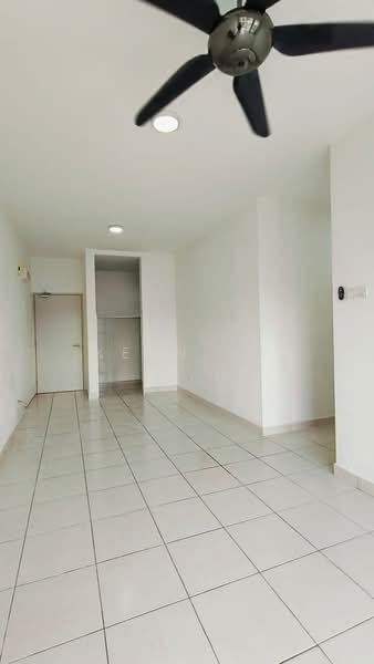 Kondominium untuk Disewa di Sky Awani Residensi 1 - Kean Yu - Living Room - PropertyGuru.com.my
