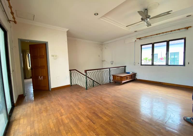 Bungalow for Sale in Sri Damai (Shah Alam) - Michael Thong - Family Area - PropertyGuru.com.my