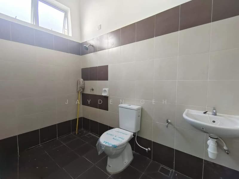 2.5-storey Terraced House for Sale in Jitra (Kedah) - Jayden Geh - Bathroom - PropertyGuru.com.my