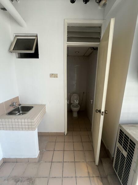 Condominium for Rent at Kiaramas Sutera - Ivann T - Bathroom - PropertyGuru.com.my