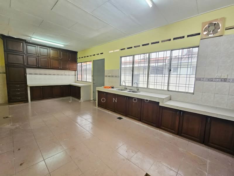2-storey Terraced House for Sale in Putra Heights (Subang Jaya) - Jason Ooi - Kitchen - PropertyGuru.com.my