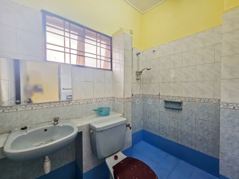 2-storey Terraced House for Sale in Putra Heights (Subang Jaya) - Jason Ooi - Bathroom - PropertyGuru.com.my