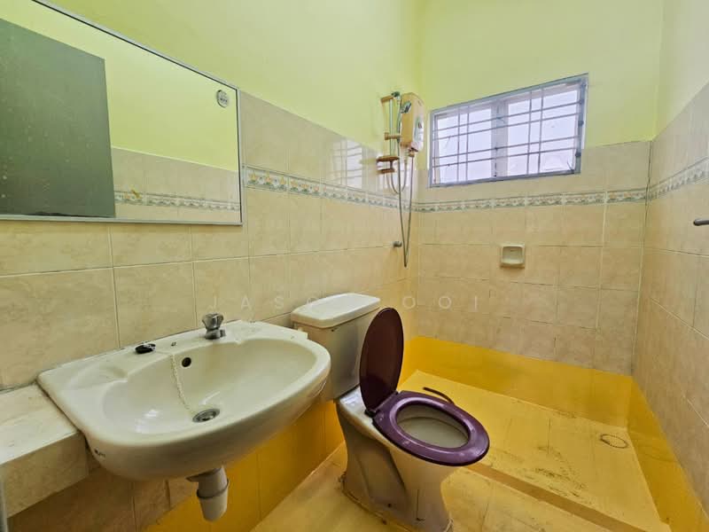 2-storey Terraced House for Sale in Putra Heights (Subang Jaya) - Jason Ooi - Bathroom - PropertyGuru.com.my