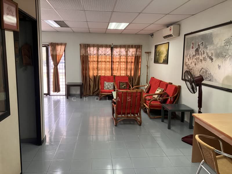 2-storey Terraced House for Sale in Ipoh (Perak) - Nicholas Poh - Living Room - PropertyGuru.com.my
