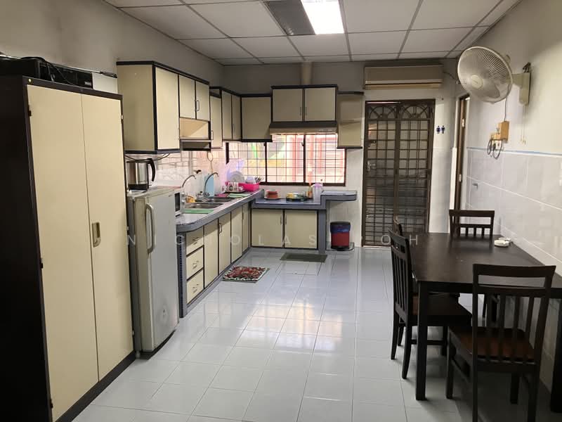 2-storey Terraced House for Sale in Ipoh (Perak) - Nicholas Poh - Kitchen - PropertyGuru.com.my