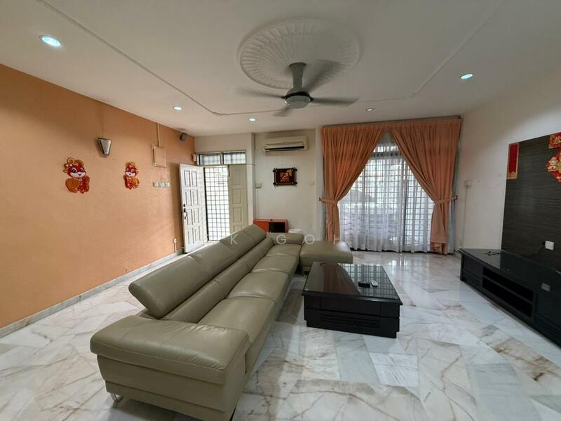 Pantai Jerjak Terrace Sungai Nibong untuk Untuk Dijual - RM 1,250,000, Apr 2026 - Living Room - PropertyGuru.com.my