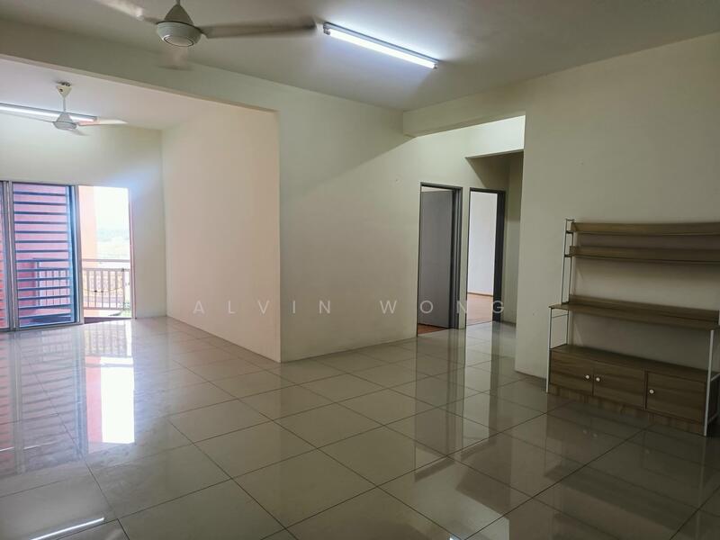 Apartment for Rent at Sky Garden Residences - Alvin Wong - Living Room - PropertyGuru.com.my