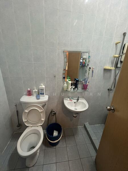 Terraced House for Sale in Taman Wangsa Permai (Kepong) - See Hui Tan - Bathroom - PropertyGuru.com.my