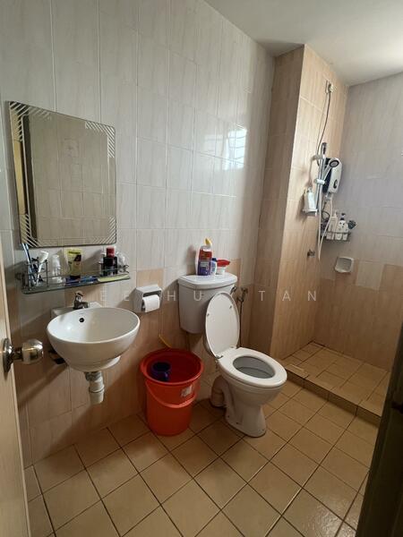 Terraced House for Sale in Taman Wangsa Permai (Kepong) - See Hui Tan - Bathroom - PropertyGuru.com.my