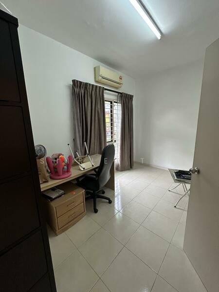Terraced House for Sale in Puchong (Selangor) - Shirlee Toh - Study - PropertyGuru.com.my