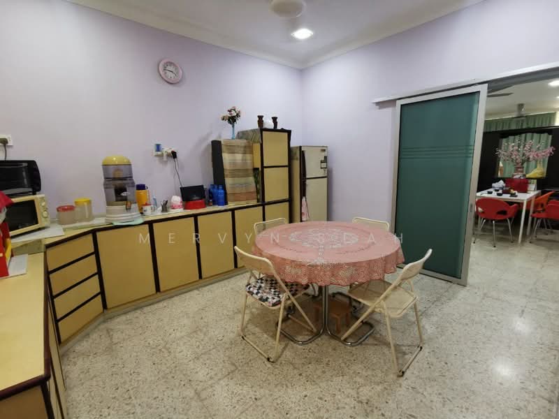 LEBUHRAYA JELUTONG untuk Untuk Dijual - RM 1,750,000, Mac 2026 - Kitchen - PropertyGuru.com.my