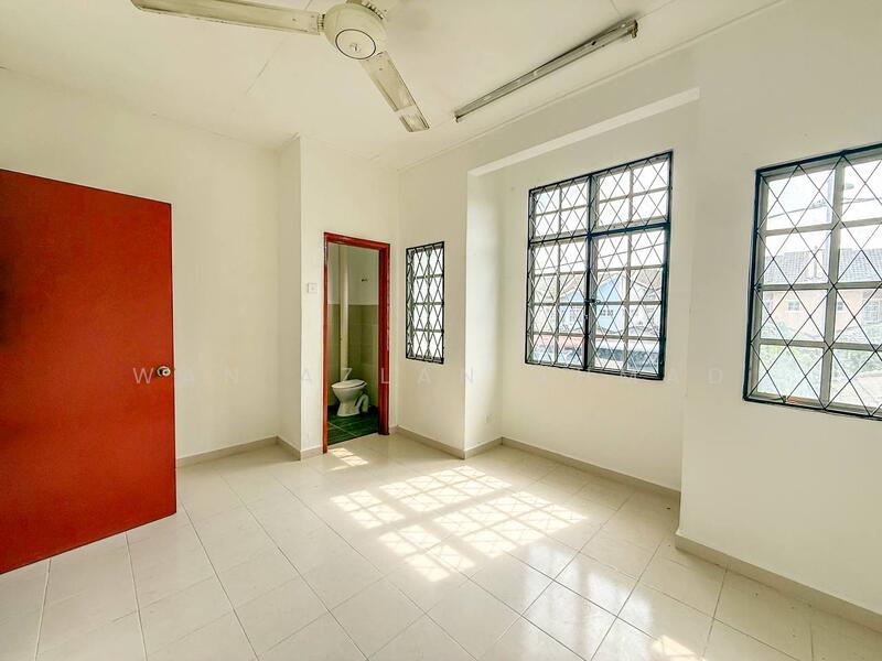 2-storey Terraced House for Sale in Bandar Baru Puncak Alam (Puncak Alam) - Wan Azlan Ahmad - PropertyGuru.com.my