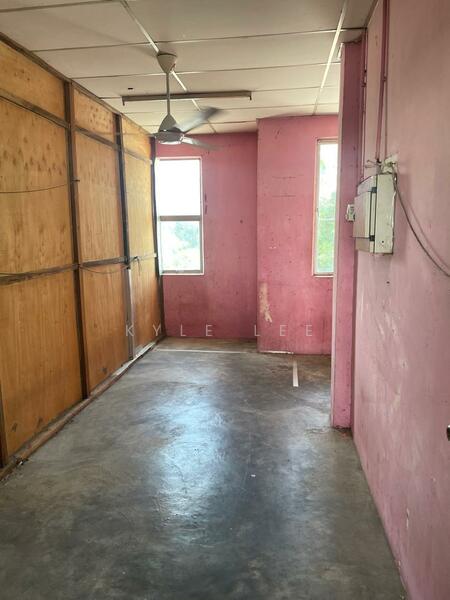 Shop for Rent in Sri Senawang Light Industry Area (Seremban) - Kyle Lee - Interior - PropertyGuru.com.my