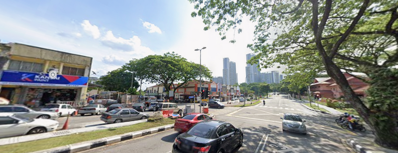 For Sale - Endlot, 2 Storey, Facing Main Road