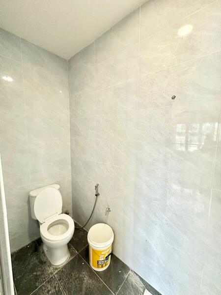 Taman Renggam Jaya untuk Untuk Dijual - RM 318,000, Feb 2026 - Bathroom - PropertyGuru.com.my