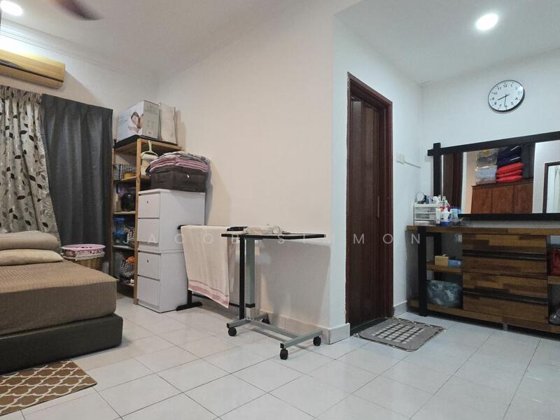 Townhouse for Sale at Avant Court Condominium - Jacob Simmon - Bedroom - PropertyGuru.com.my