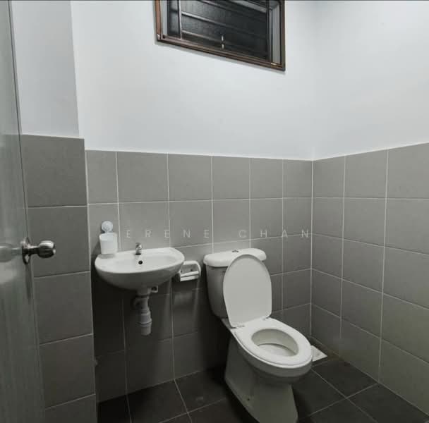 TAMAN PULAI MUTIARA 2 untuk Untuk Disewa - RM 1,850 /bulan, Mac 2026 - Bathroom - PropertyGuru.com.my