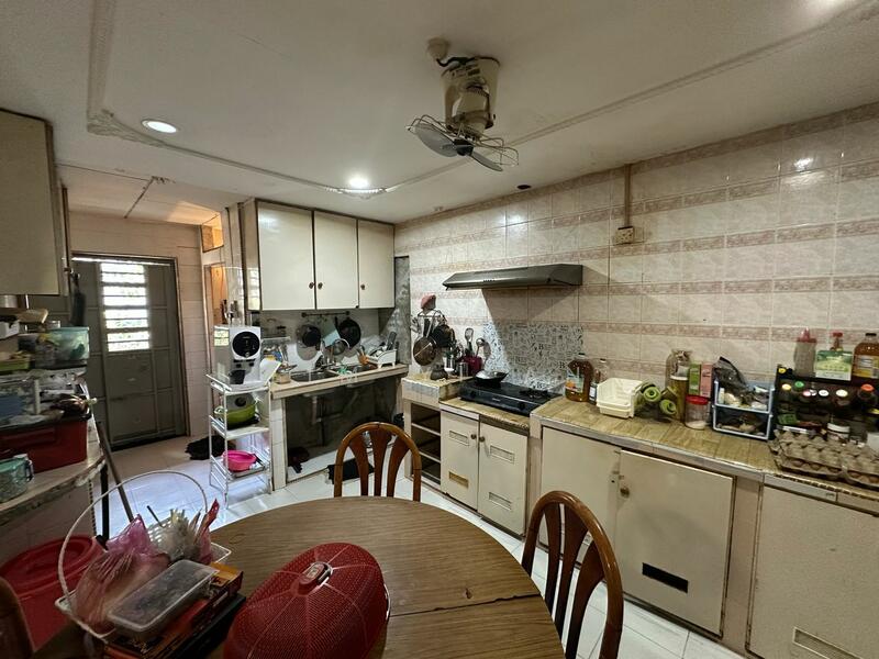 Sungai Nibong Pantai Jerjak Bayan Baru Semi D Landed Terrace untuk Untuk Dijual - RM 860,000, Apr 2026 - Kitchen - PropertyGuru.com.my