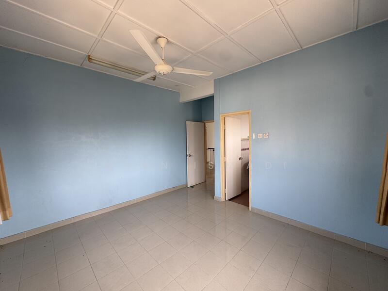 Bungalow for Sale in Taman Rasah Kemayan (Rasah) - Imran Ismadi - Interior - PropertyGuru.com.my