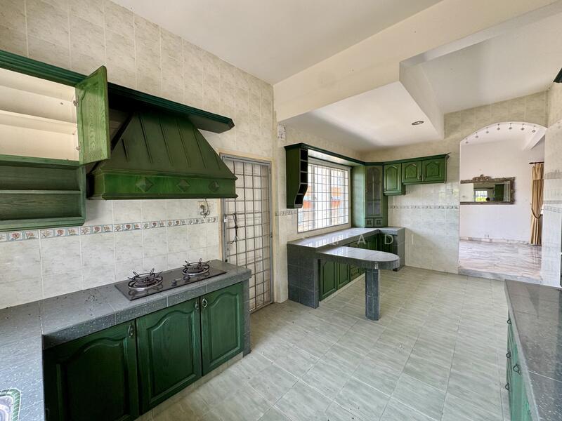 Bungalow for Sale in Taman Rasah Kemayan (Rasah) - Imran Ismadi - Kitchen - PropertyGuru.com.my