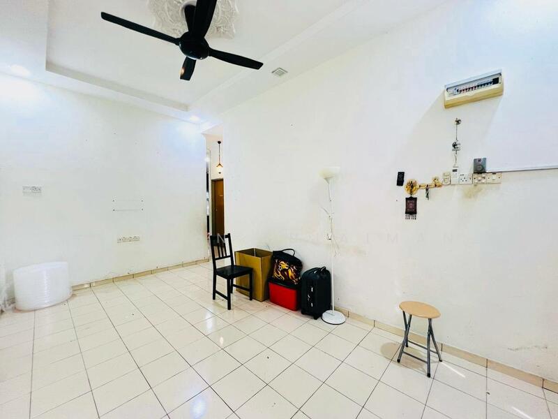 Terraced House for Sale in Klang (Selangor) - Yasmin Sulaiman - Living Room - PropertyGuru.com.my